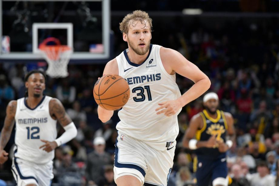 莫兰特19+8马图林26分 灰熊主场轻取步行者