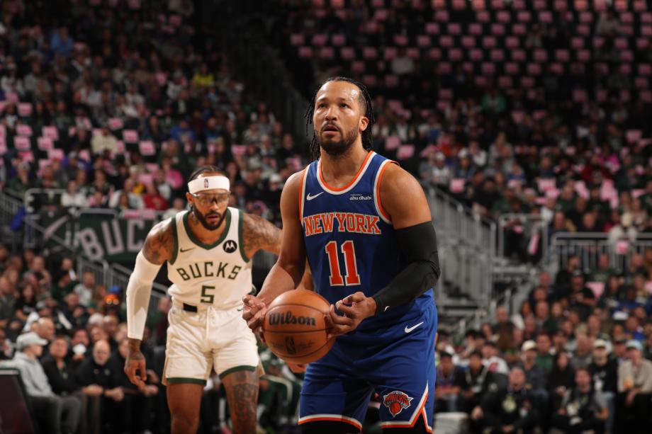 字母哥37+8+7布伦森空砍36分 雄鹿胜尼克斯