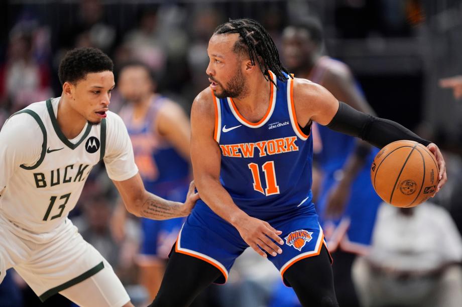 字母哥37+8+7布伦森空砍36分 雄鹿胜尼克斯