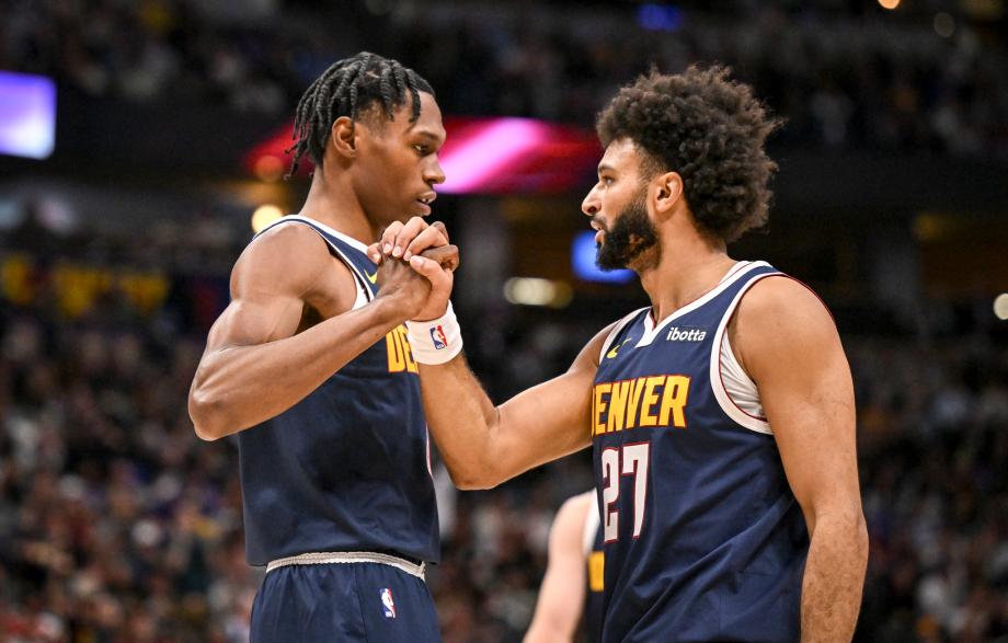 约基奇21+12+10费尔斯21+6 掘金送鹈鹕4连败