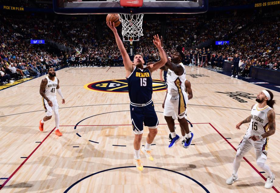 约基奇21+12+10费尔斯21+6 掘金送鹈鹕4连败