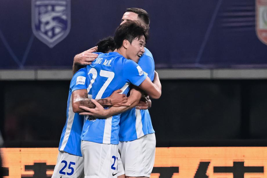 杨铭锐毕津浩进球 梅州客家主场平大连英博