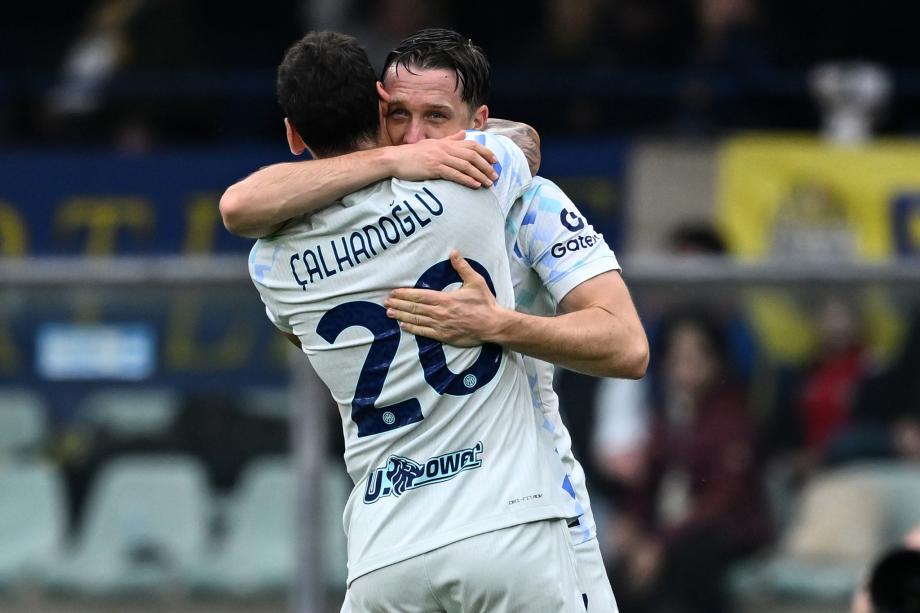 巴雷拉造乌龙泽林斯基破门 国米2-1维罗纳