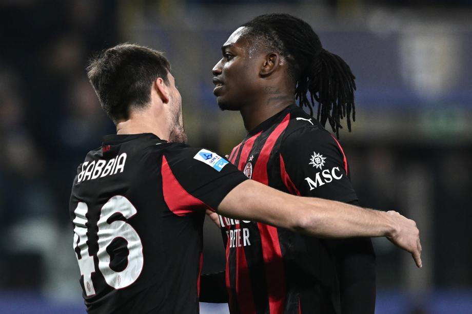 萨勒马科尔斯破门莱奥点射 米兰2-2平帕尔马