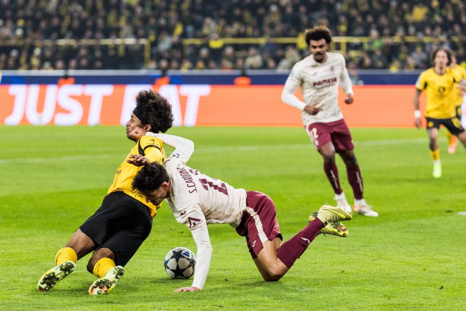 欧冠-吉拉西双响福伊特红牌 多特4-0比利亚雷亚尔