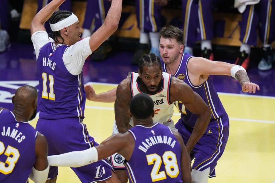 东契奇43+9+13哈登29分 湖人击沉快船取5连胜