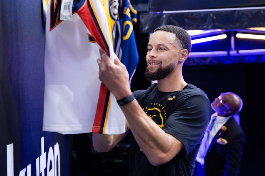 谢泼德新高31分库里13中4 火箭力克勇士