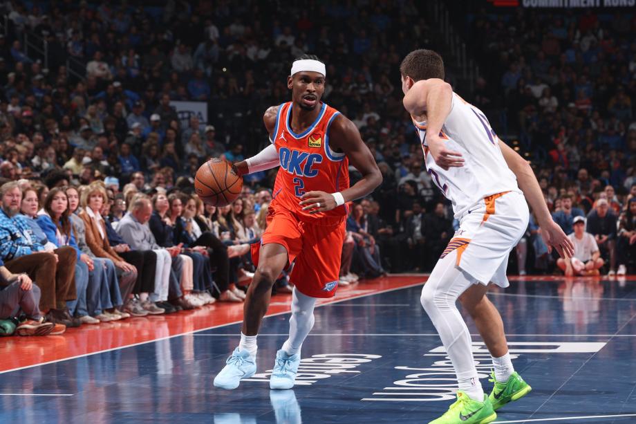 雷霆险胜太阳豪取11连胜 锁定NBA杯淘汰赛席位