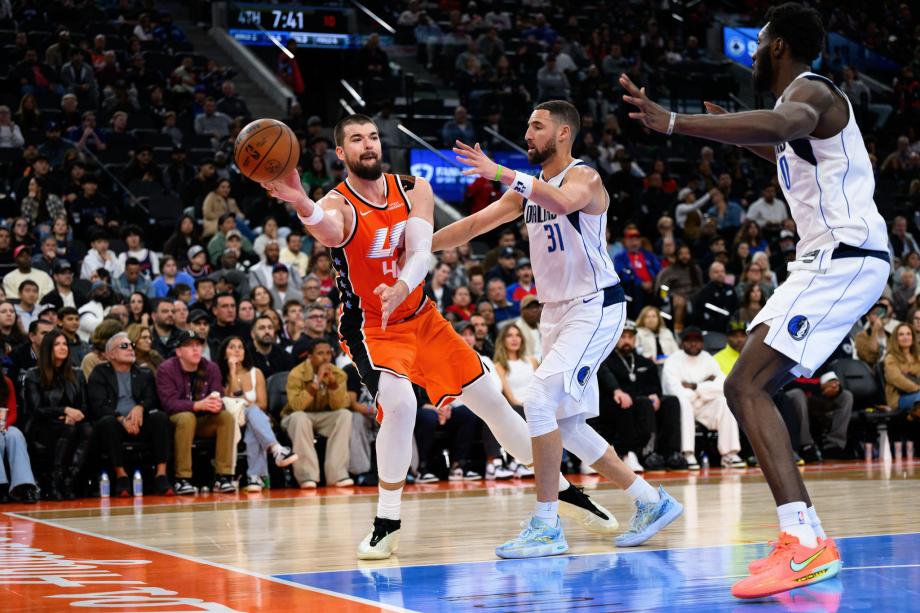 弗拉格新高35分克莱23分 独行侠送快船4连败