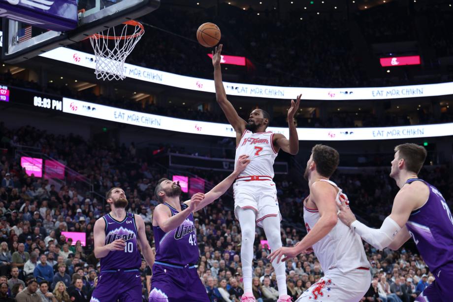 杜兰特空砍32+9马尔卡宁29分 爵士背靠背复仇火箭