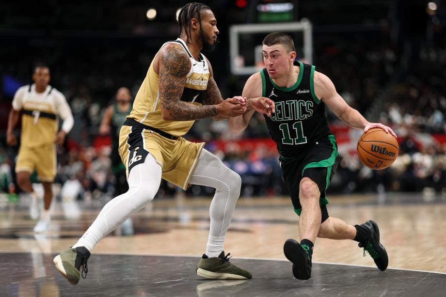 怀特30+7+9麦科勒姆22分 凯尔特人45分狂胜奇才