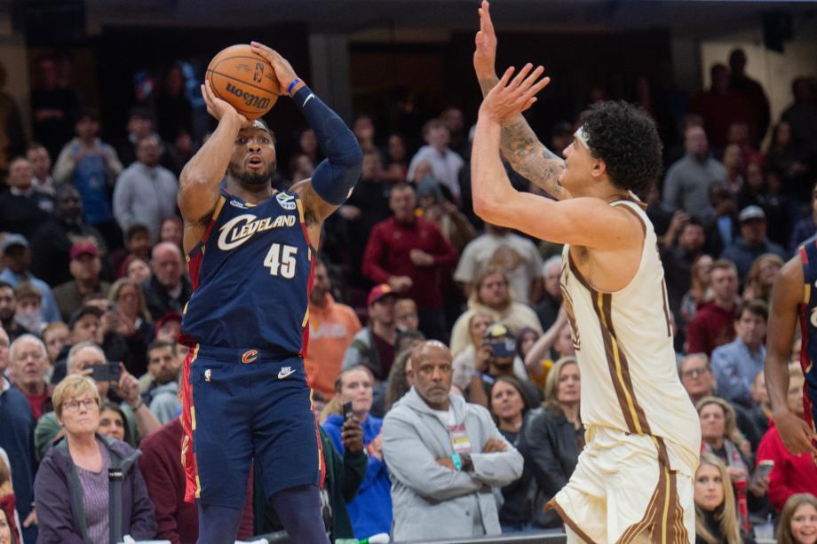 米切尔空砍29分斯潘塞19+7 残阵勇士爆冷骑士