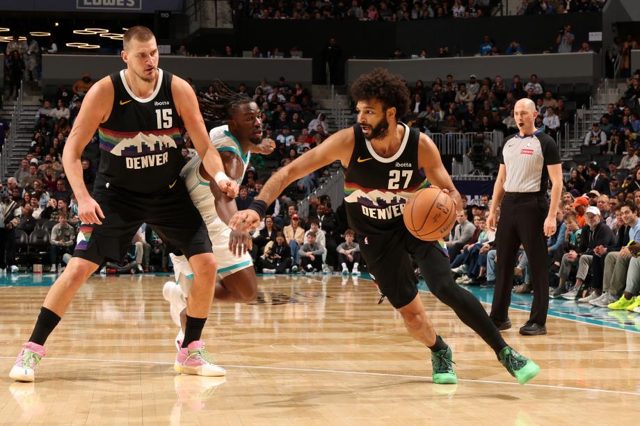 穆雷34分约基奇28+9+11 掘金轻取黄蜂三连胜