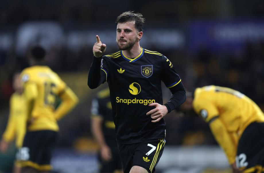 英超-B费2射1传芒特建功 曼联4-1狼队升至第六