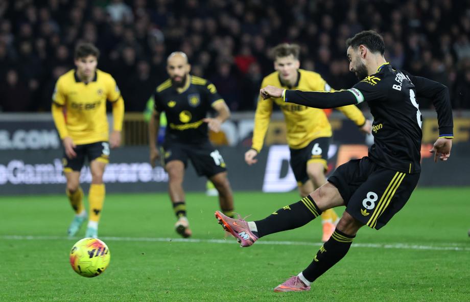 英超-B费2射1传芒特建功 曼联4-1狼队升至第六