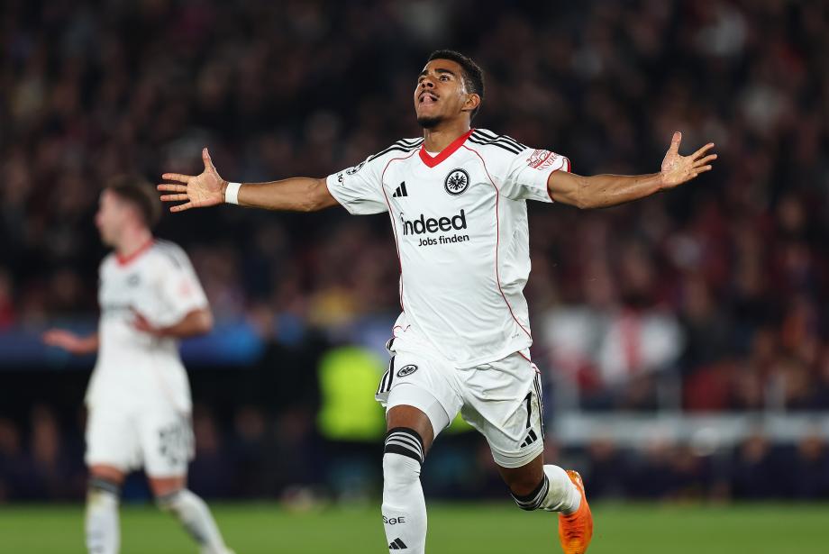 孔德双响亚马尔拉什福德助攻 巴萨2-1法兰克福