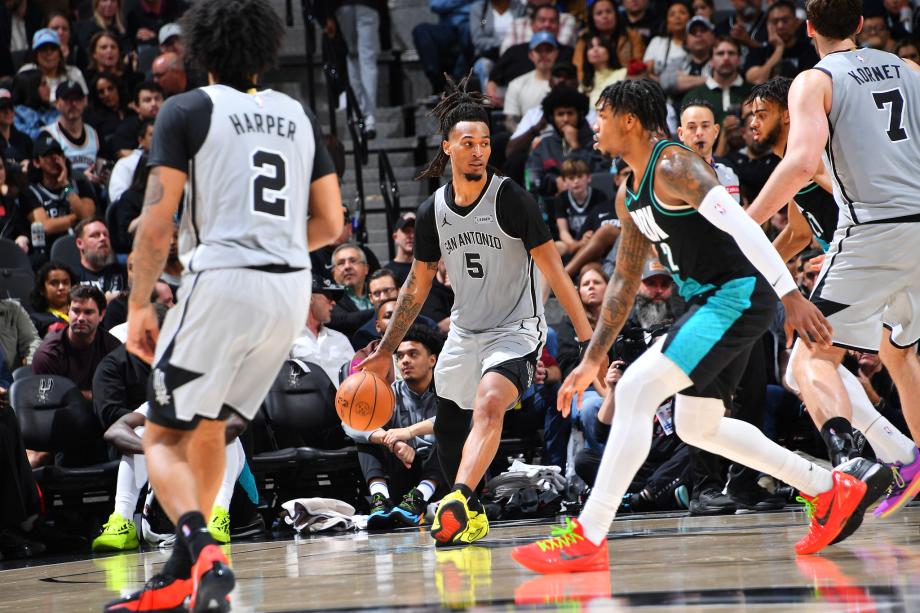 阿夫迪亚29+11+10杨瀚森2分 开拓者险胜马刺