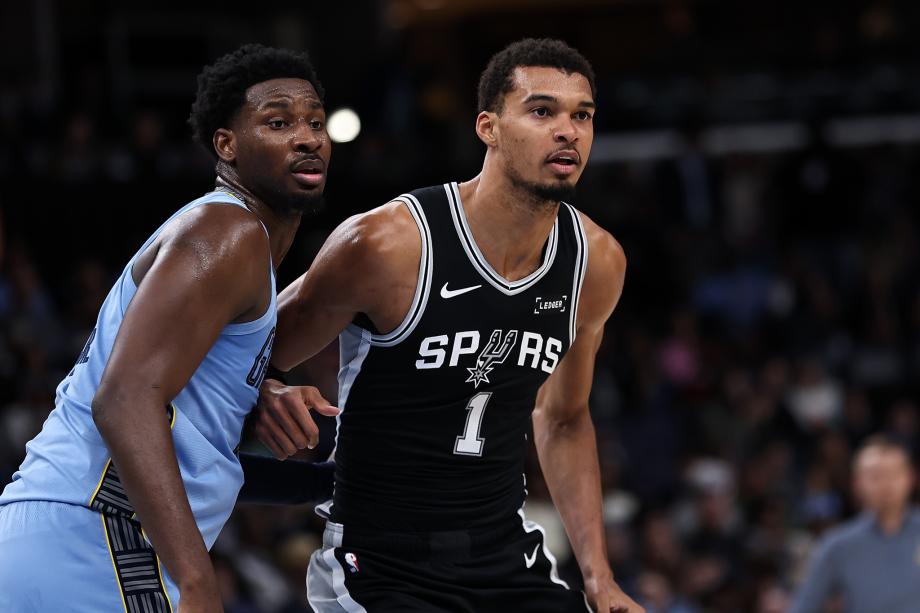 文班亚马复出30分阿尔达马制胜盖帽 马刺不敌灰熊