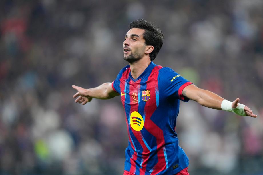 西超杯-拉菲尼亚2射1传 巴萨5-0毕巴进决赛