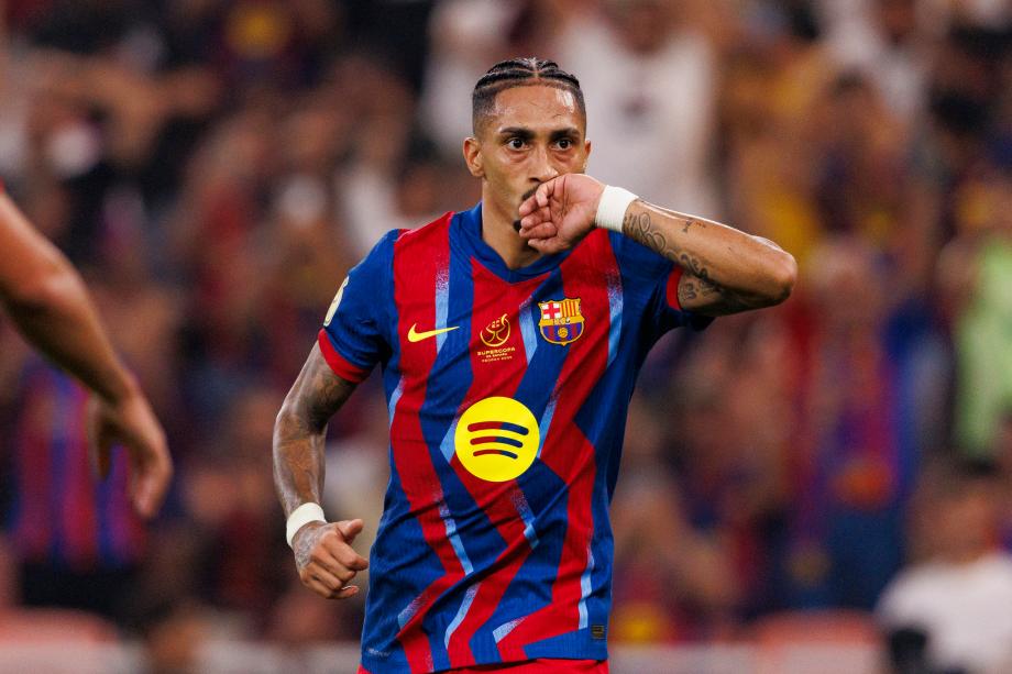 西超杯-拉菲尼亚2射1传 巴萨5-0毕巴进决赛