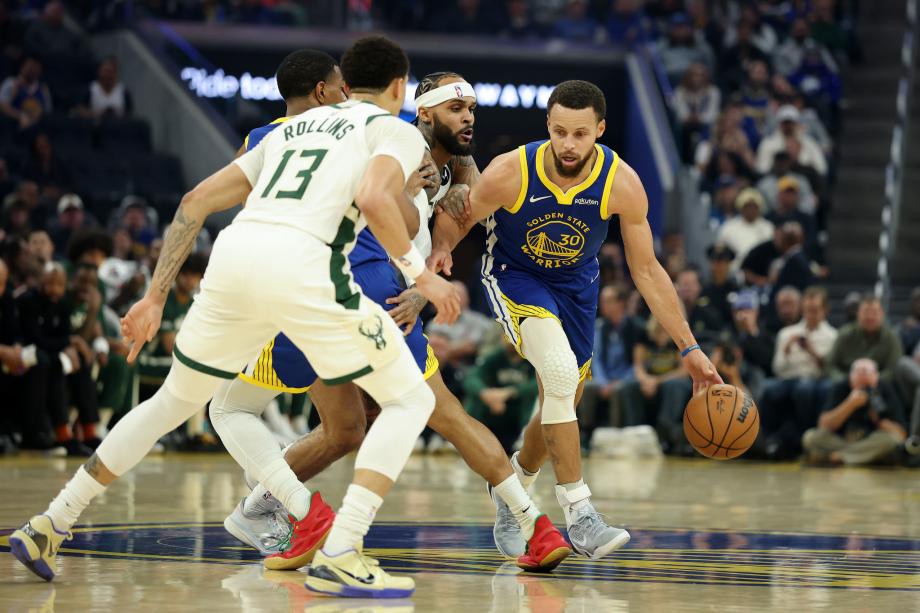 库里31+7+7字母哥空砍34+10+5 勇士力擒雄鹿