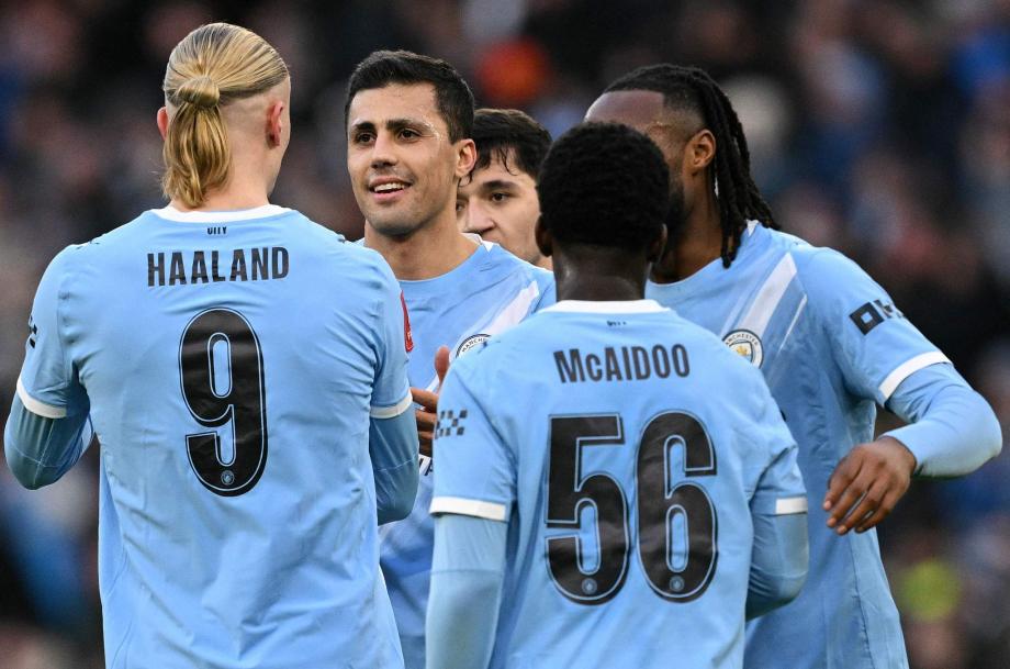 足总杯-塞梅尼奥传射 曼城10-1埃克塞特城晋级