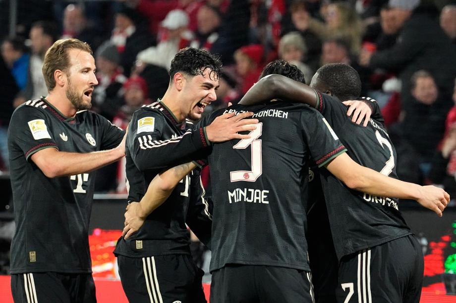 德甲-金玟哉卡尔建功 拜仁3-1科隆11分领跑