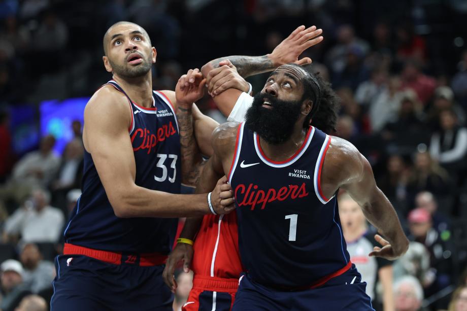 莱昂纳德7记三分33分哈登22+5+8 快船轻取奇才