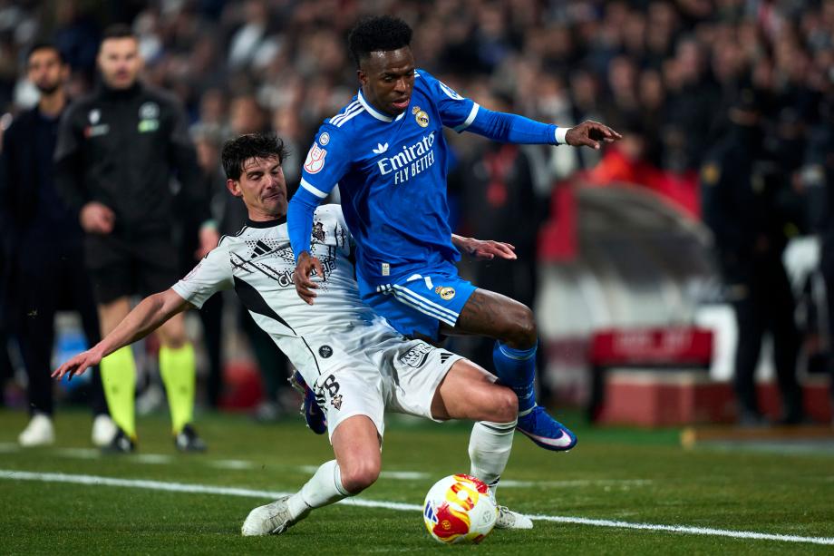 国王杯-皇马2-3遭阿尔瓦塞特补时绝杀无缘8强