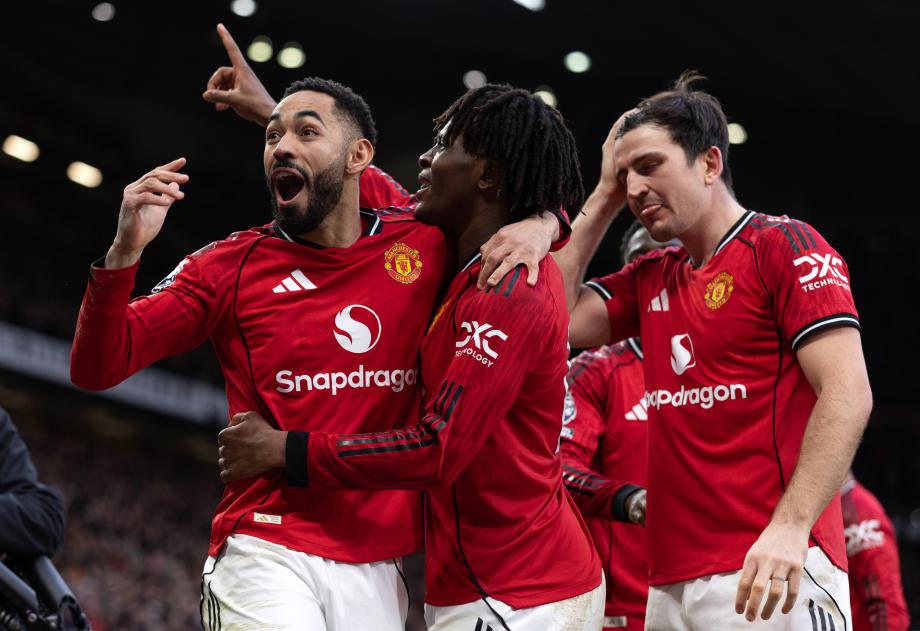 姆伯莫破门多尔古建功 曼联2-0完胜曼城