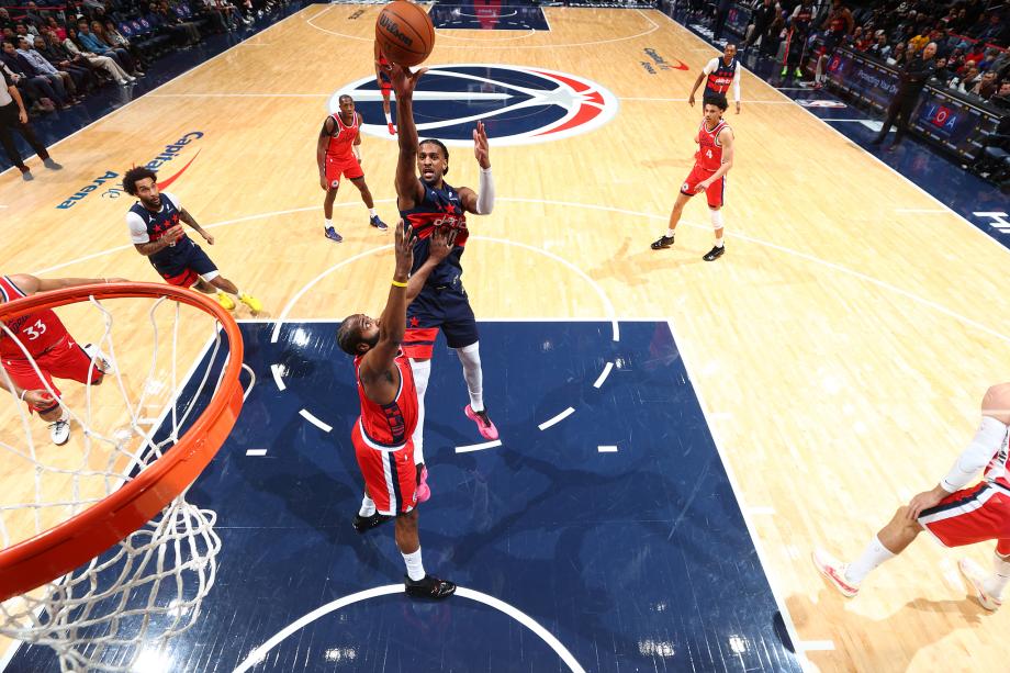 哈登36+7+9萨尔28分 快船击败奇才6连胜