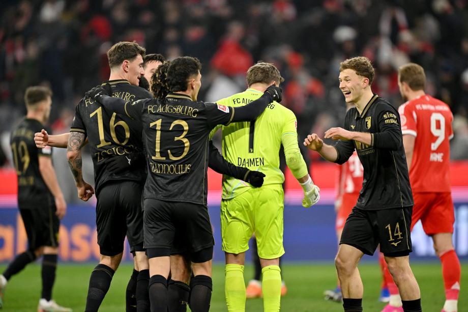 德甲-乌尔比希送礼 拜仁1-2奥格斯堡遭遇赛季首败