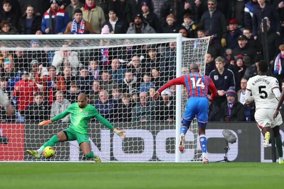 切尔西3-1十人水晶宫！双线3连胜升第五