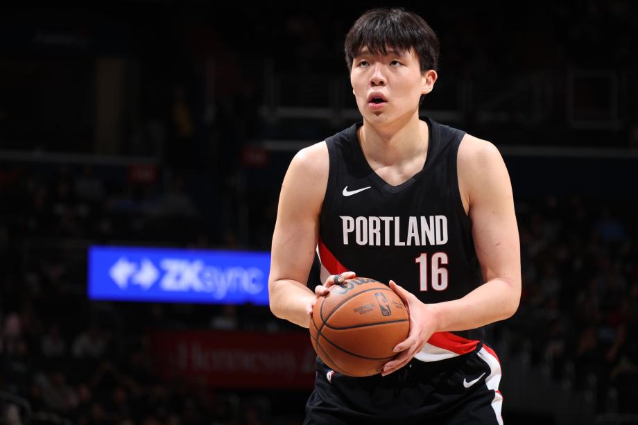 杨瀚森6分5板正负值全队最高 开拓者不敌奇才