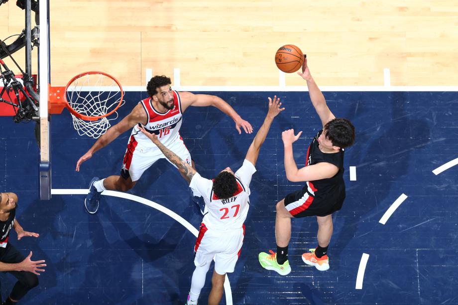 杨瀚森6分5板正负值全队最高 开拓者不敌奇才