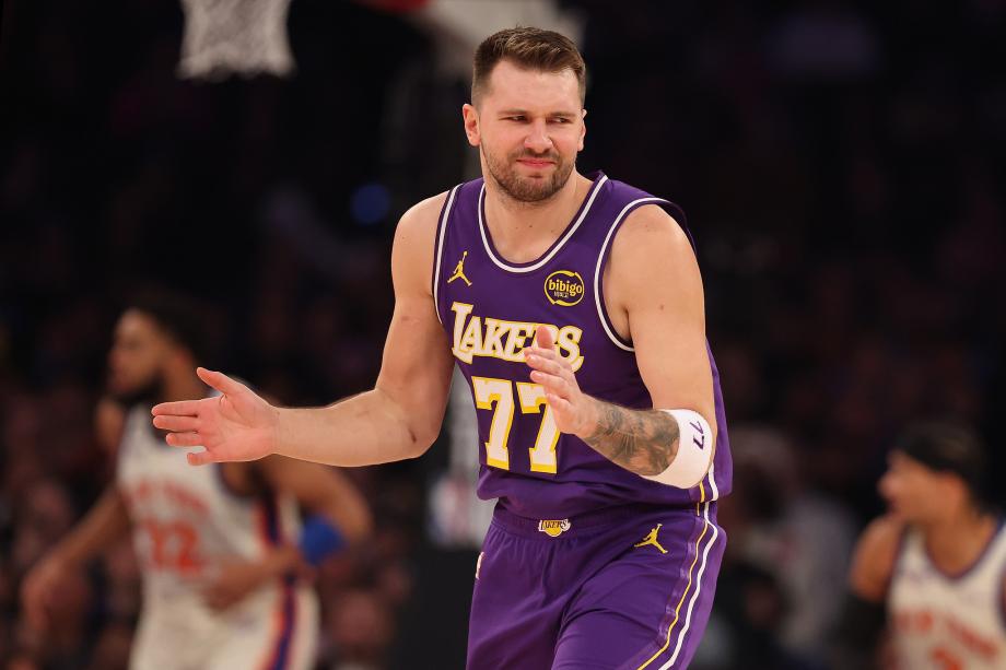 东契奇30+15+8 湖人客场不敌尼克斯