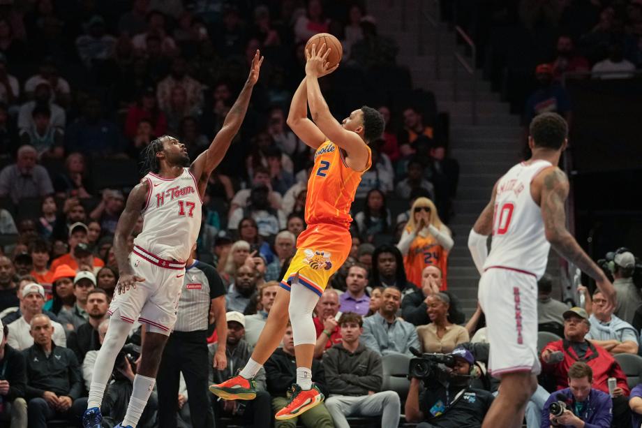 杜兰特35+8格威20+9 火箭客场险胜黄蜂