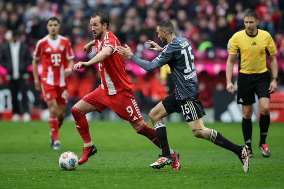 德甲-凯恩梅开二度 拜仁击败法兰克福领跑积分榜