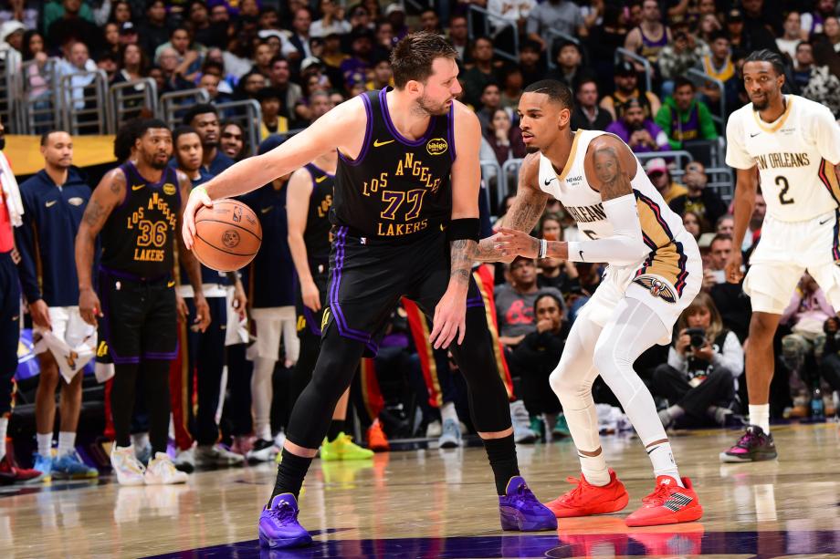 东契奇27+10+7詹姆斯21+7+7 湖人末节逆转鹈鹕