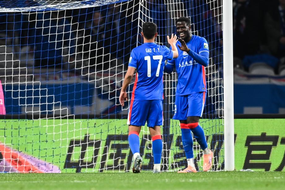 三外援打入五球 上海申花主场战胜大连英博