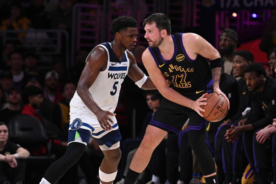 [图]东契奇31+11+11里夫斯31分 湖人轻取森林狼三连胜公司配资炒股