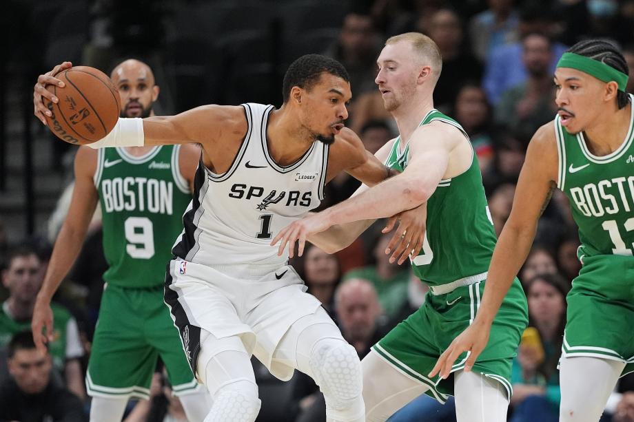 文班亚马39+11怀特34+7 马刺力克凯尔特人取5连胜