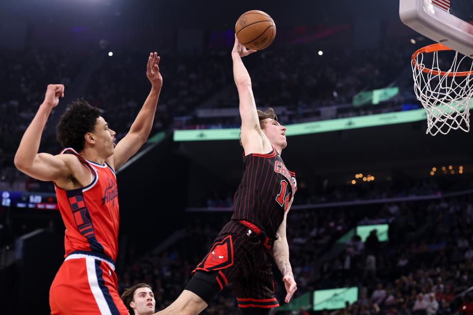 NBA-伦纳德28分喜迎里程碑 快船主场轻取公牛