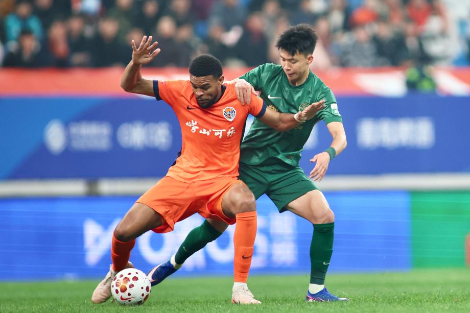 王钰栋梅开二度 浙江队4-1逆转战胜青岛海牛