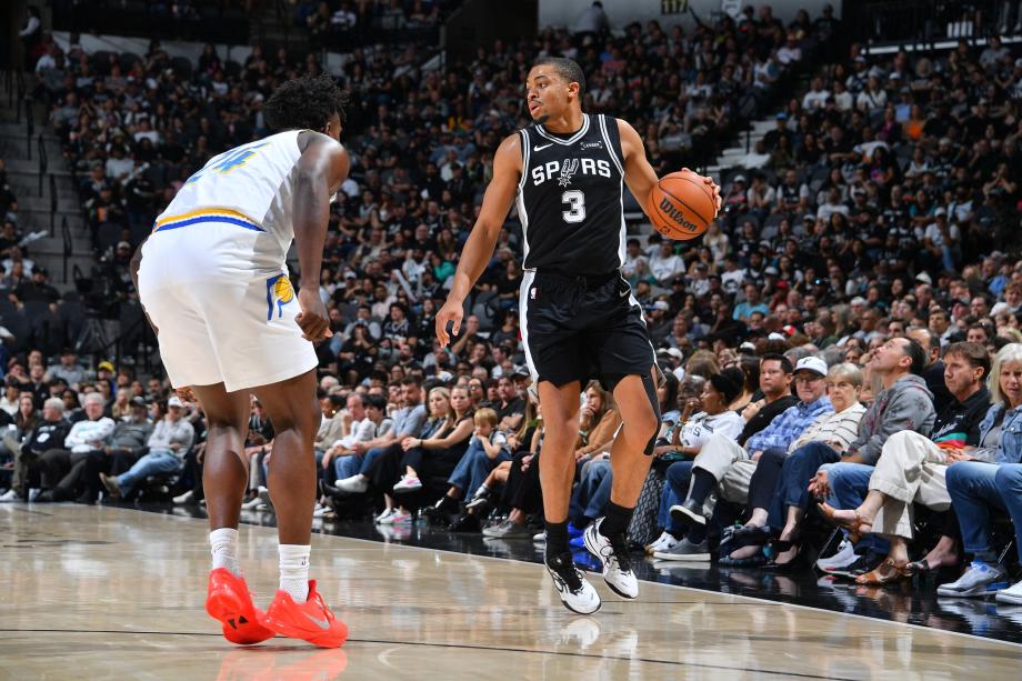 文班亚马20+8+6+5 马刺送步行者16连败