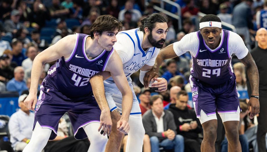 班凯罗30+9+7德罗赞31+11 魔术主场力克国王