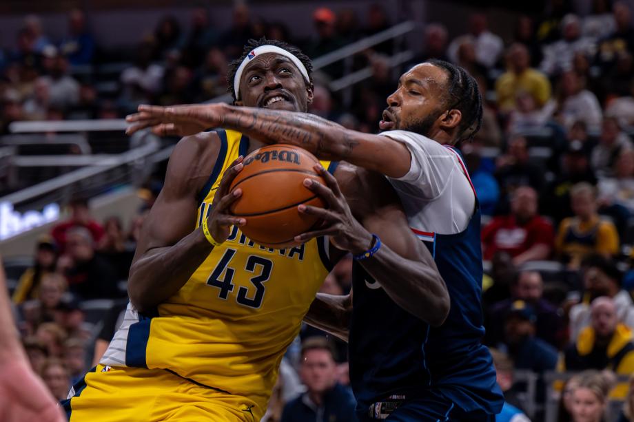 伦纳德28+8关键投篮助快船24分逆转步行者