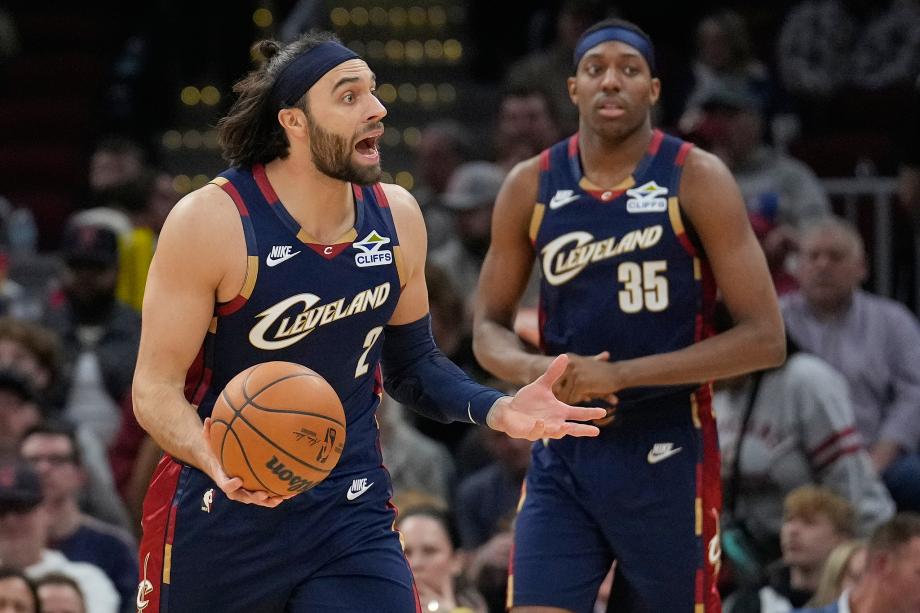 斯特鲁斯29+8哈登17+14 骑士复仇热火