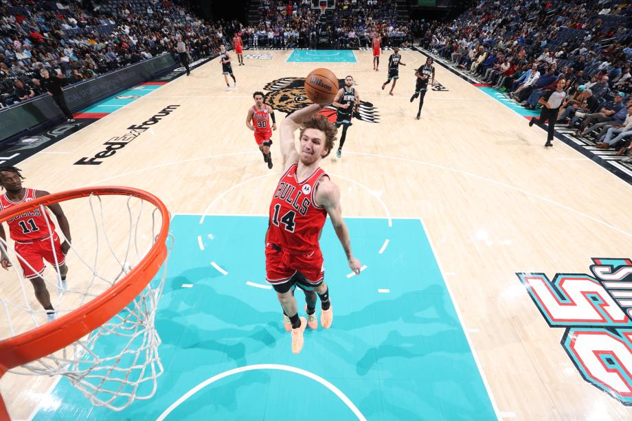 考沃德24+9塞克斯顿绝杀超时 灰熊1分险胜公牛