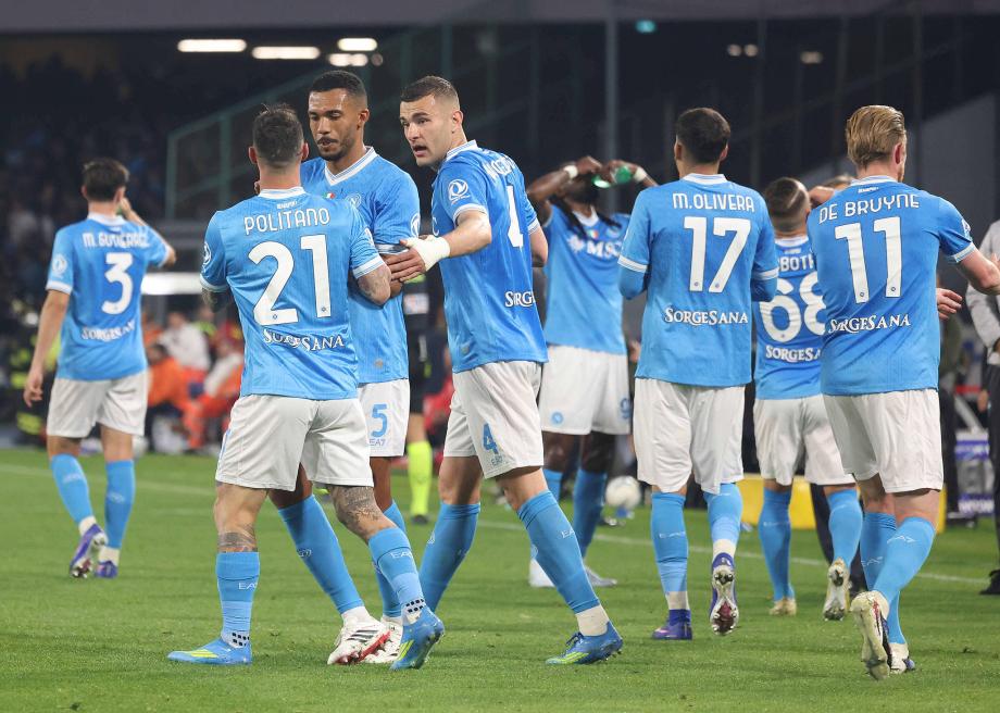 [图]意甲-波利塔诺建功 那不勒斯1-0击败AC米兰官网股票配资